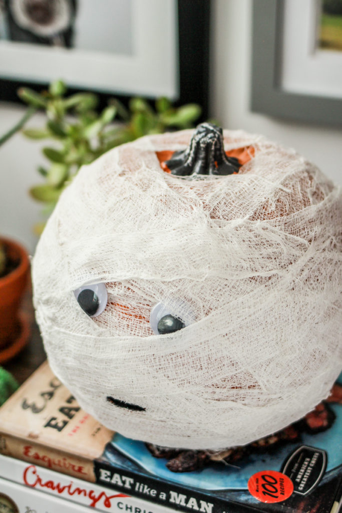 DIY Mummy Pumpkin