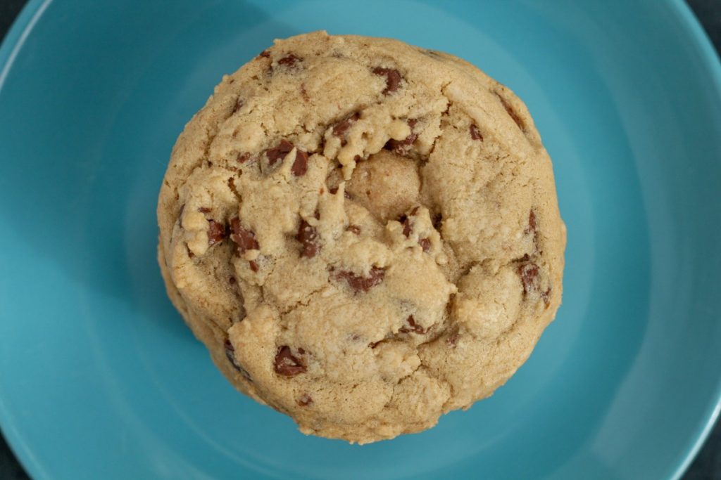 Mrs. Fields Knockoff Chocolate Chip Cookies