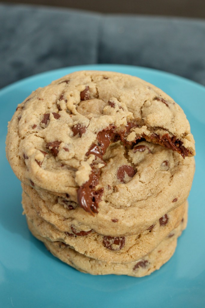 Mrs. Fields Knockoff Chocolate Chip Cookies