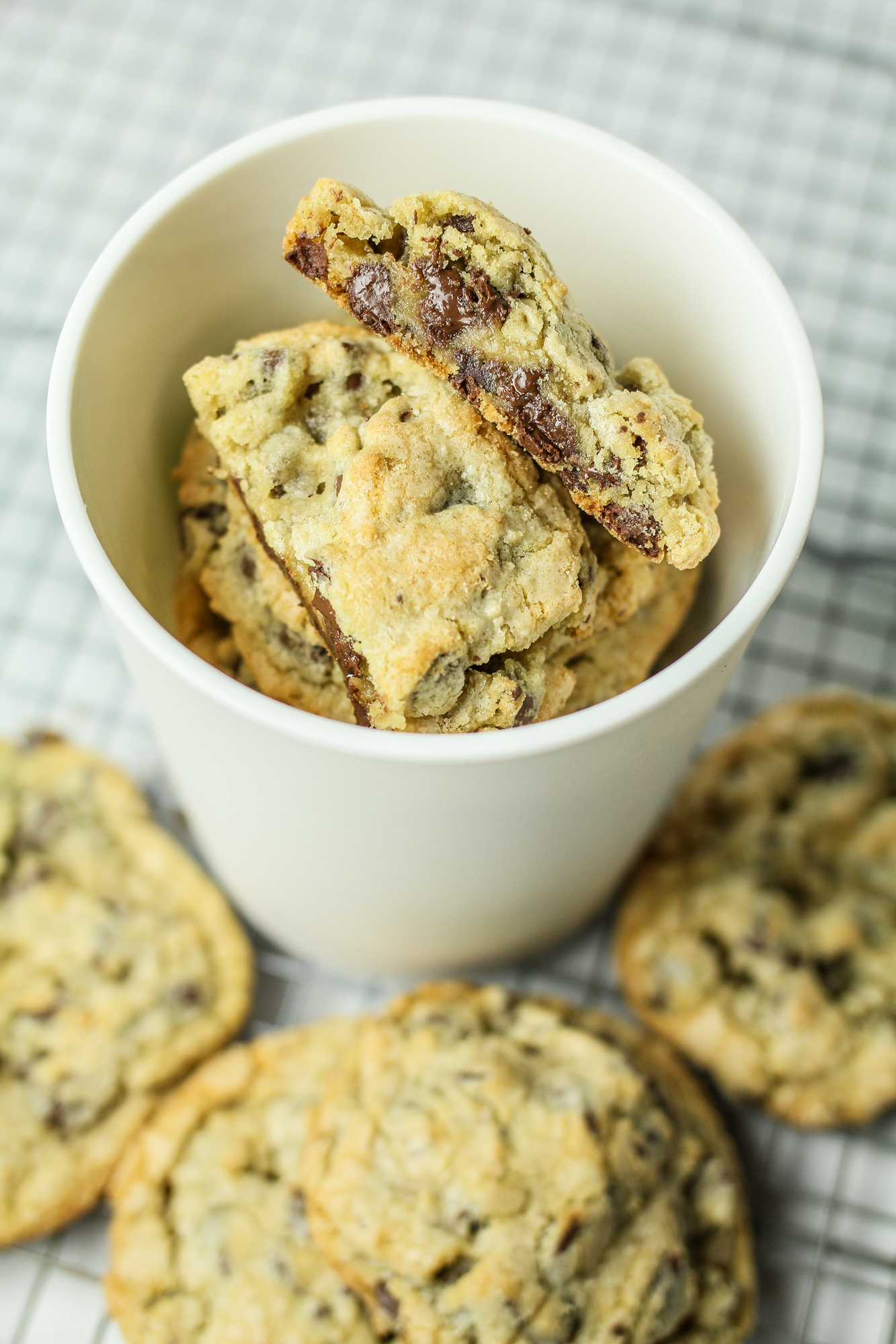 Mrs. Fields Knockoff Chocolate Chip Cookies