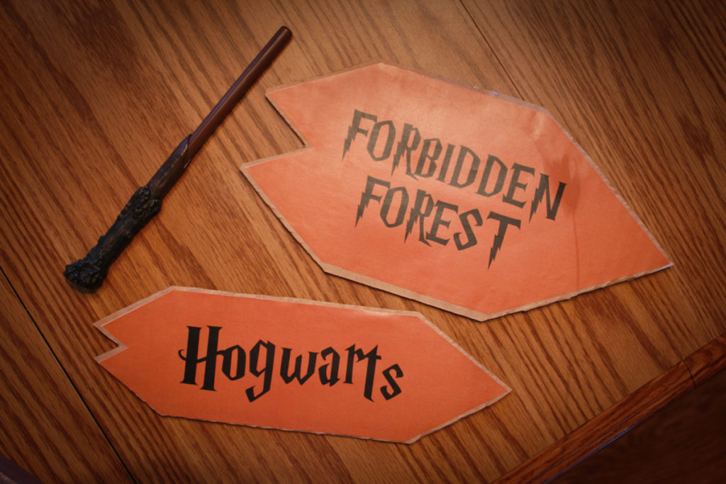 Hogwarts and Forbidden Forest DIY Signs