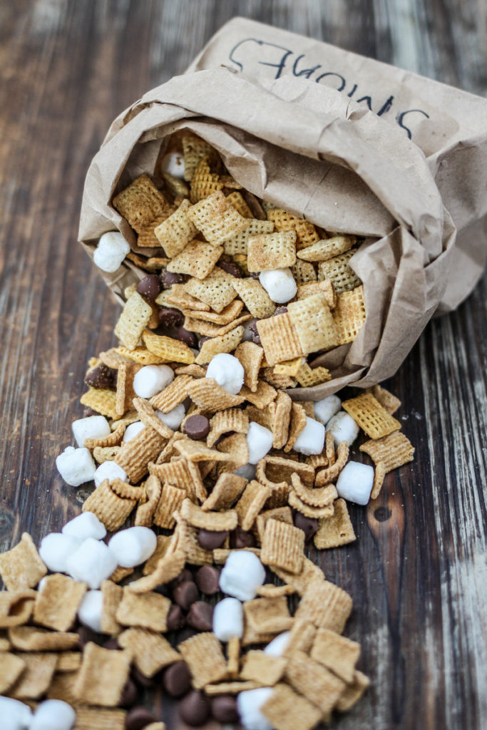 Liliesandloafers - Camp Fire Chex Mix