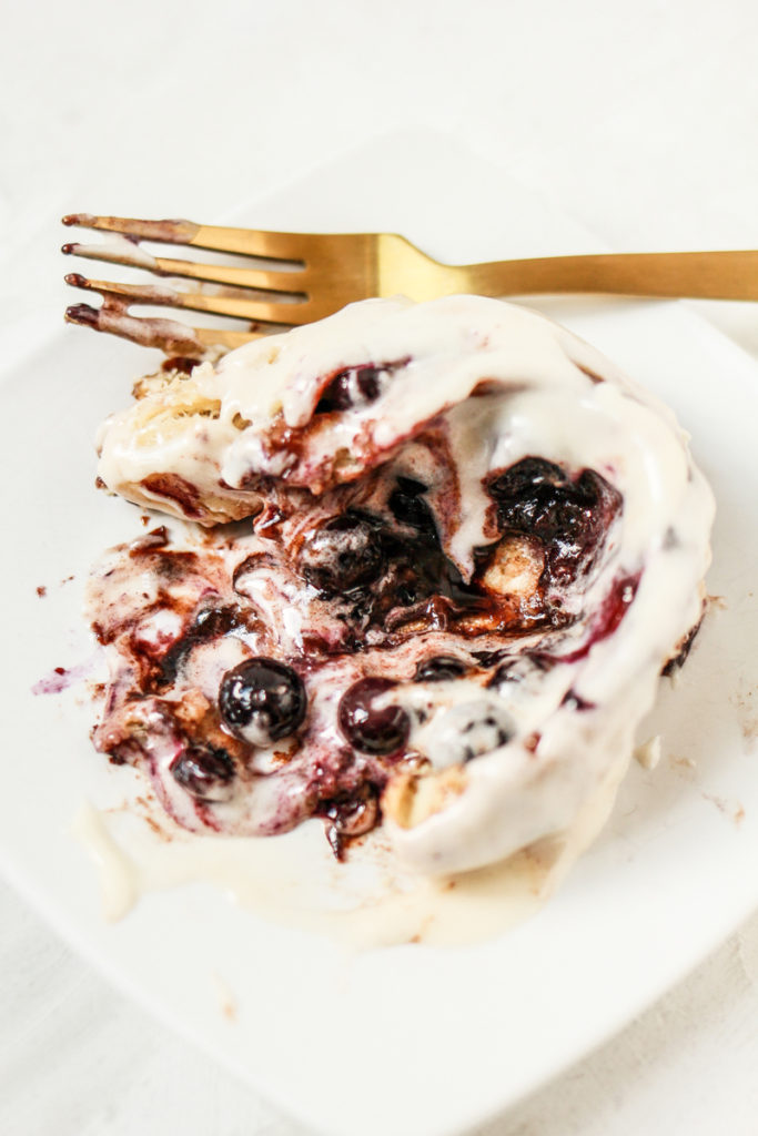 blueberry cinnamon rolls