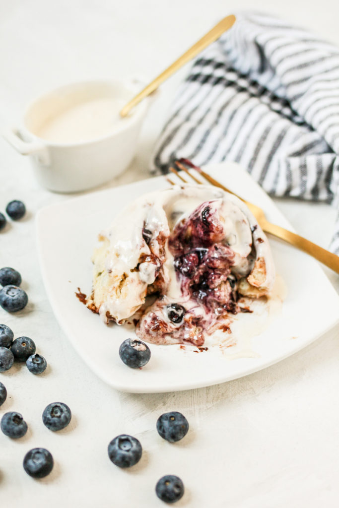 blueberry cinnamon rolls