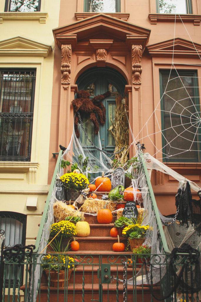 DIY Jack-O-Lantern Halloween Costumes