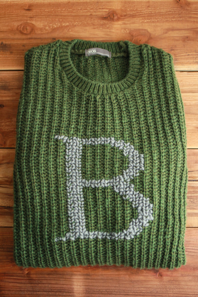 DIY Mrs. Weasley Sweaters For Harry Potter Fans | Lilies And Loafers