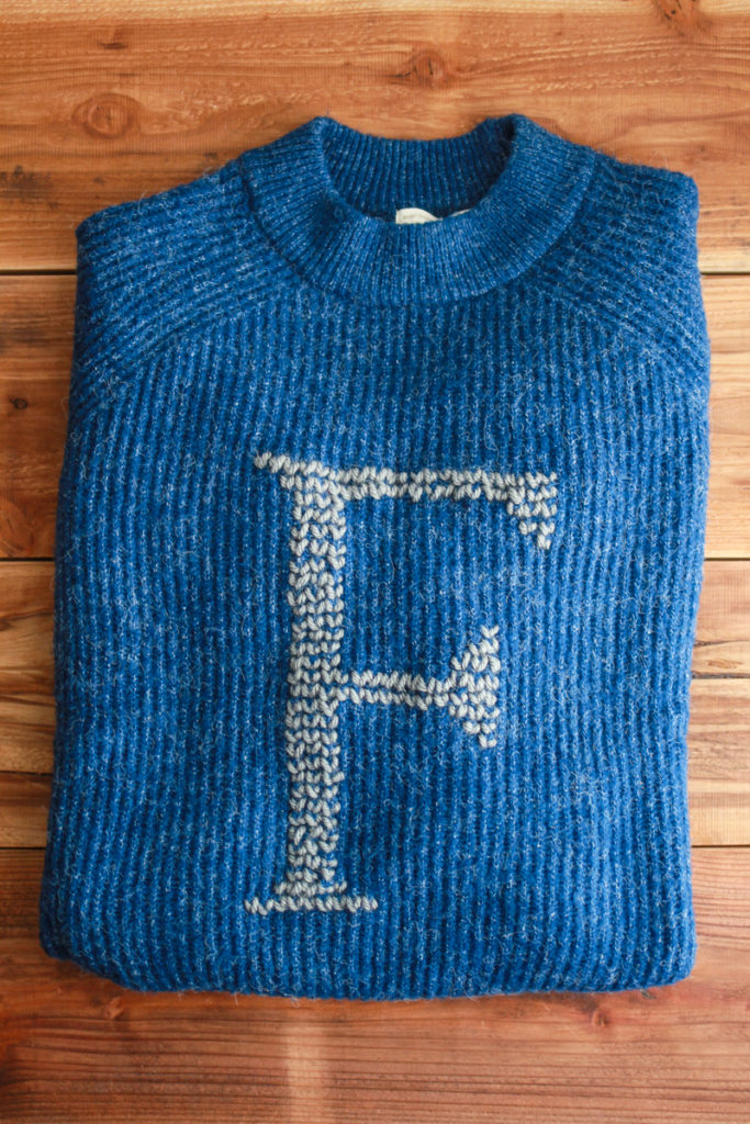 DIY Mrs. Weasley Sweaters For Harry Potter Fans | Lilies And Loafers