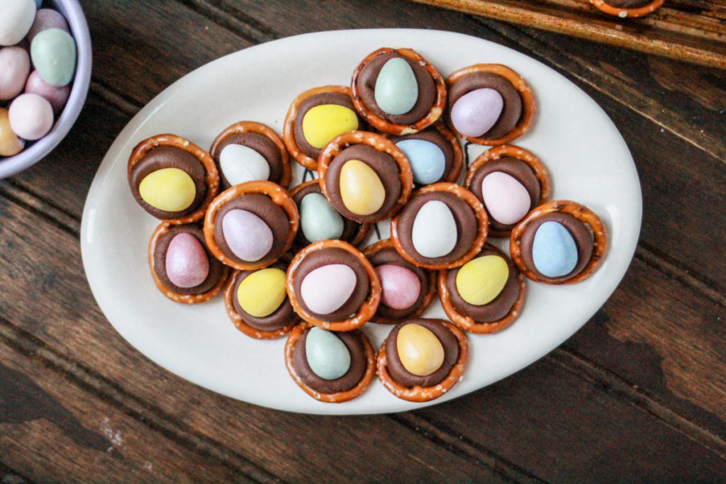 mini cadbury egg kissed pretzels