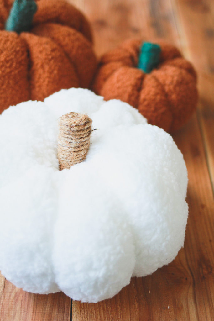 DIY Pumpkin Pillows