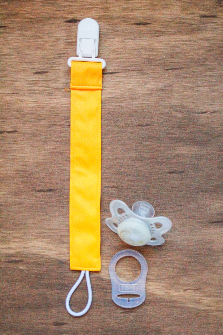 DIY Pacifier Clips Lilies and Loafers