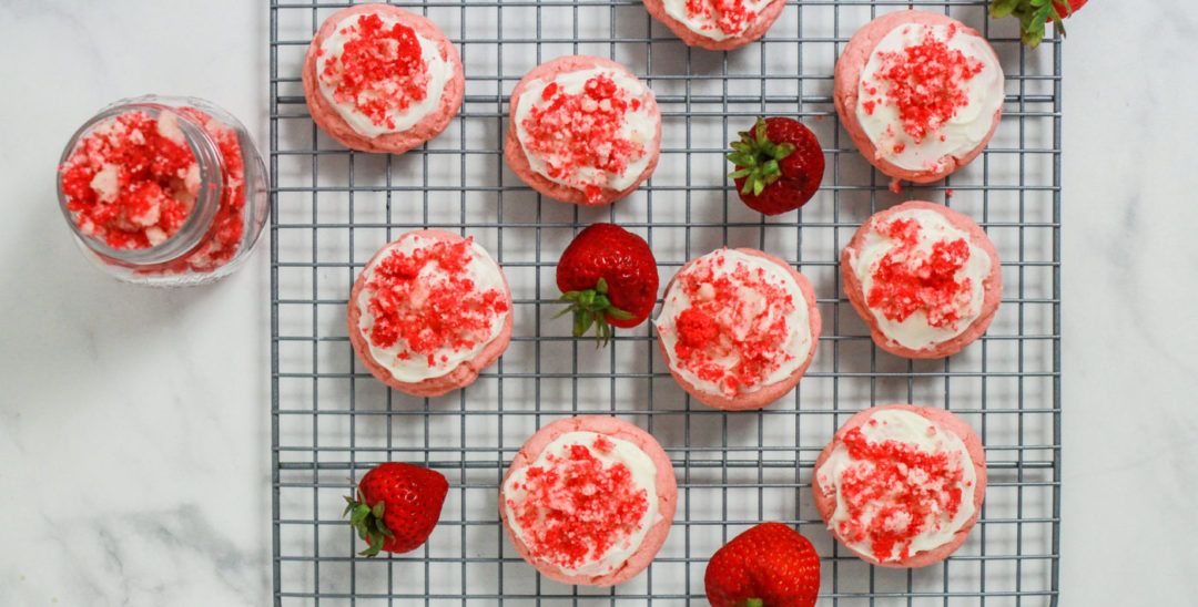 Strawberry Shortcake Crumble Cookies