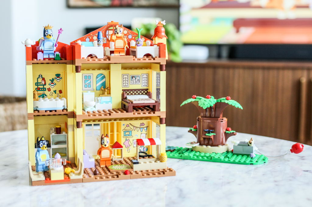 LEGO 11203 Bluey Family House