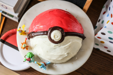 Pokeball Cake