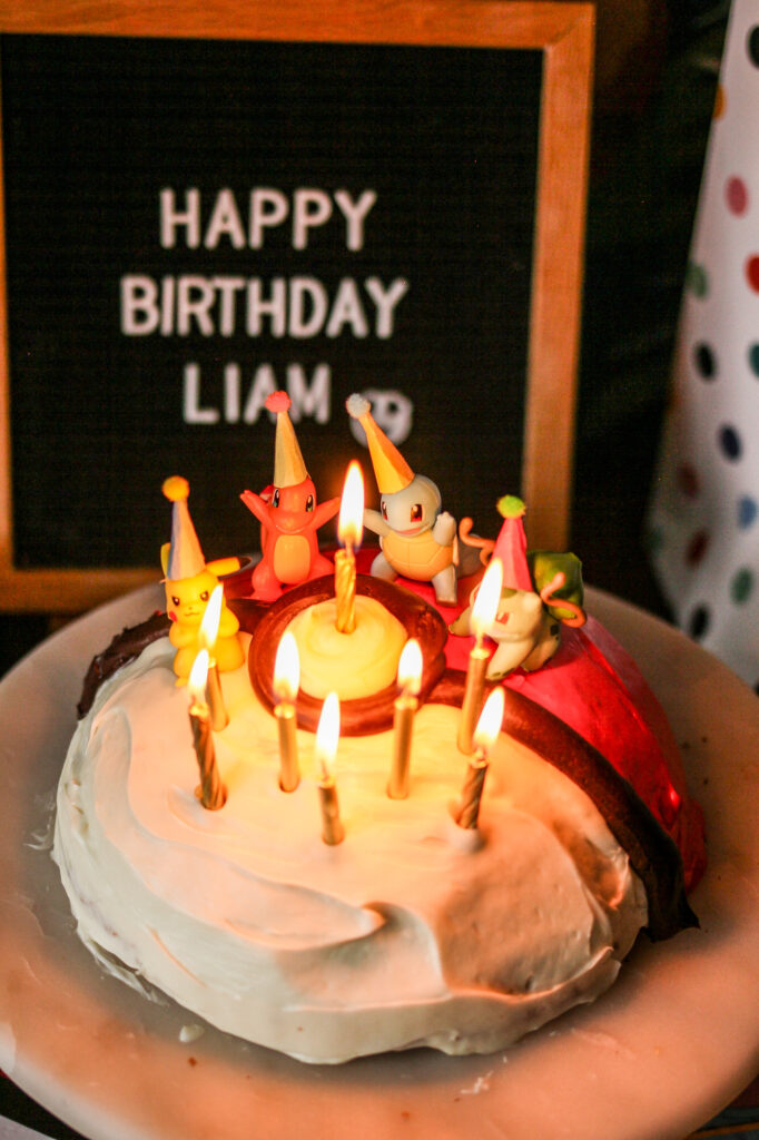 Pokemon Pokeball cake